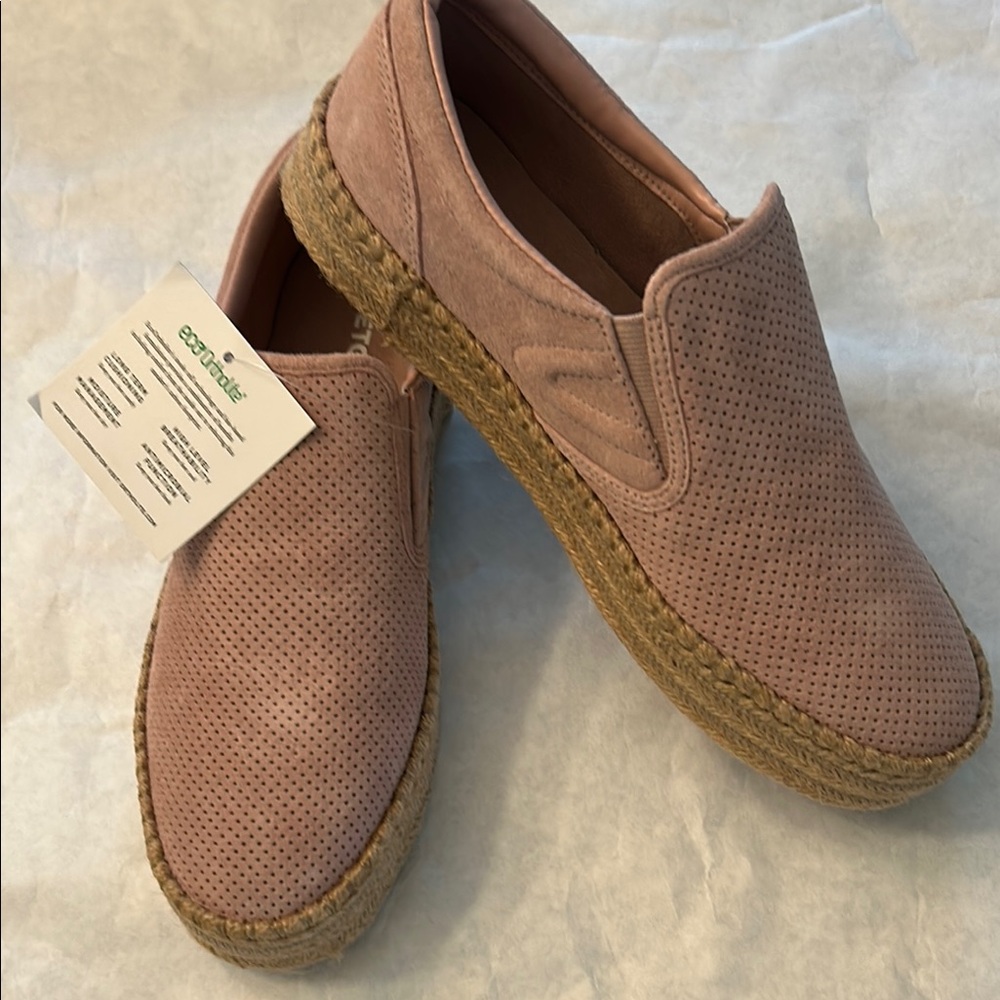 Tretorn Pink Women's Flats & Loafers - Picture 5 of 6